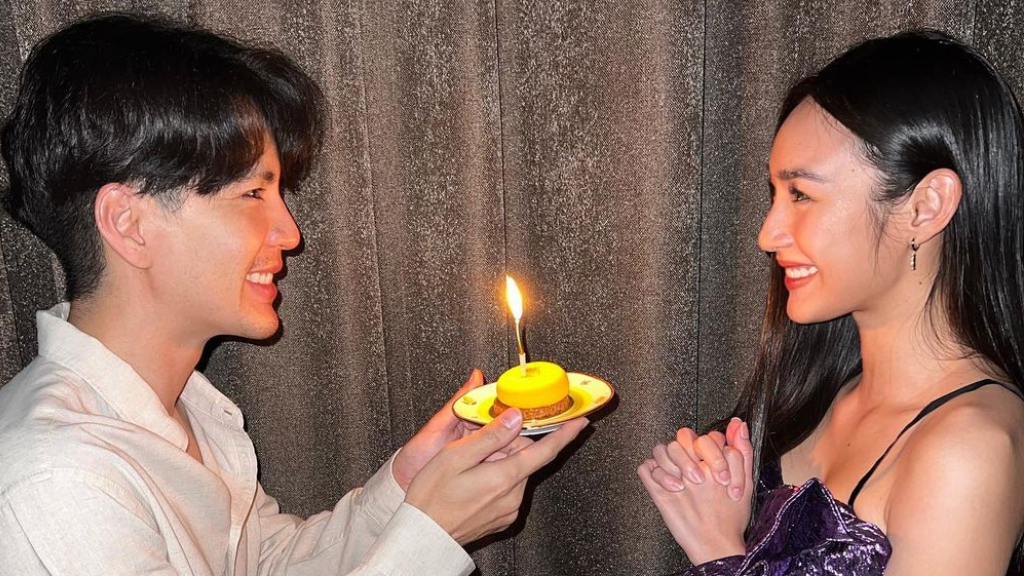 นิว วงศกร ยกเค้กก้อนเล็กมาเซอร์ไพรส์วันเกิดครบรอบ 29 ปีของ นาว ทิสานาฏ ความหวานที่เรียบง่ายและอบอุ่นสุดๆ
