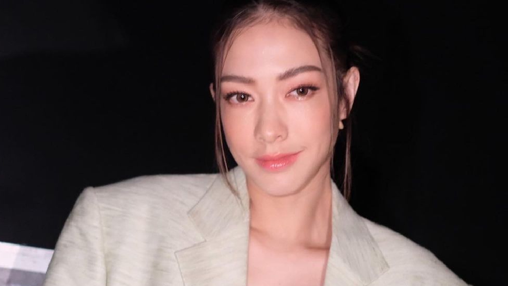 แป้ง อรจิรา ยอมรับผิดใช้คำพูดแรงหลังทำคู่กรณีเสื้อเลอะอาหารแบบไม่ตั้งใจ จะระมัดระวังคำพูดให้มากขึ้น