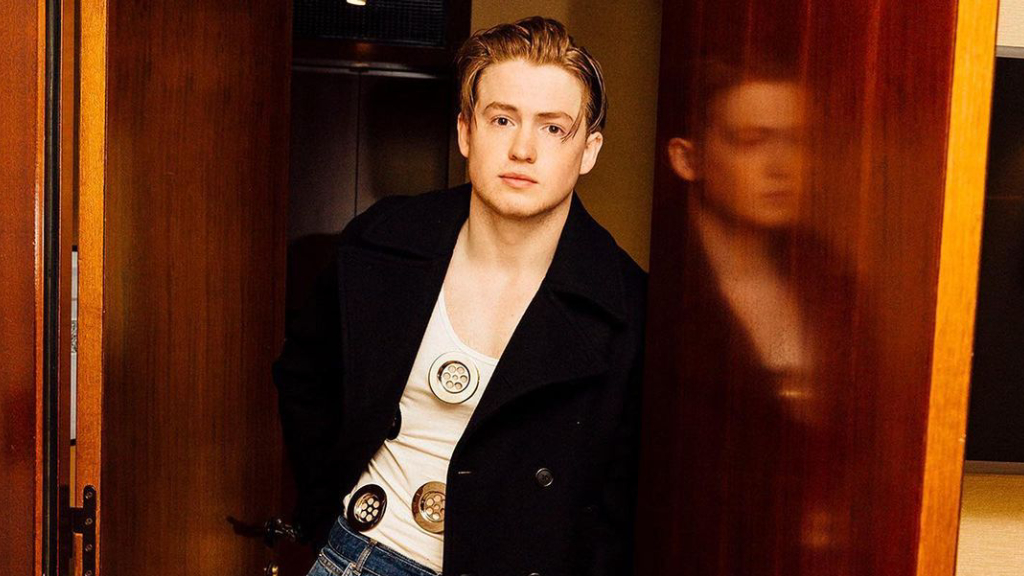 ‘ใช่ครับ ผมเป็น Bisexual!’ Kit Connor ทวิตข้อความหลังถูกแฟนคลับกดดันให้เปิดเผยรสนิยมทางเพศ