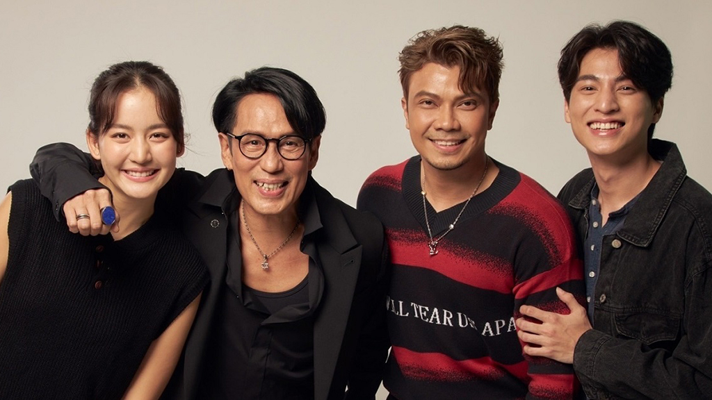 หนุ่ม กะลา ตื่นเต้น! ร่วมงาน พี่เบิร์ด ธงไชย ครั้งแรก พร้อมชวน โบว์-กลัฟ ร่วมแสดงมิวสิกวิดีโอ “ทุกวันได้ไหม” แรงติดเทรนด์ส่งท้ายปี