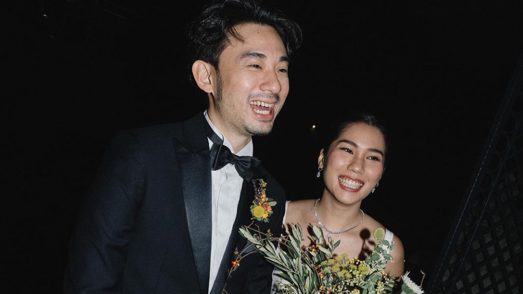 แสดงความยินดีกับ มอร์ วสุพล เข้าพิธีวิวาห์กับ แม้ว แฟนสาวดีกรีผู้กำกับ เมื่อวันที่ 14 พฤศจิกายนที่ผ่านมา